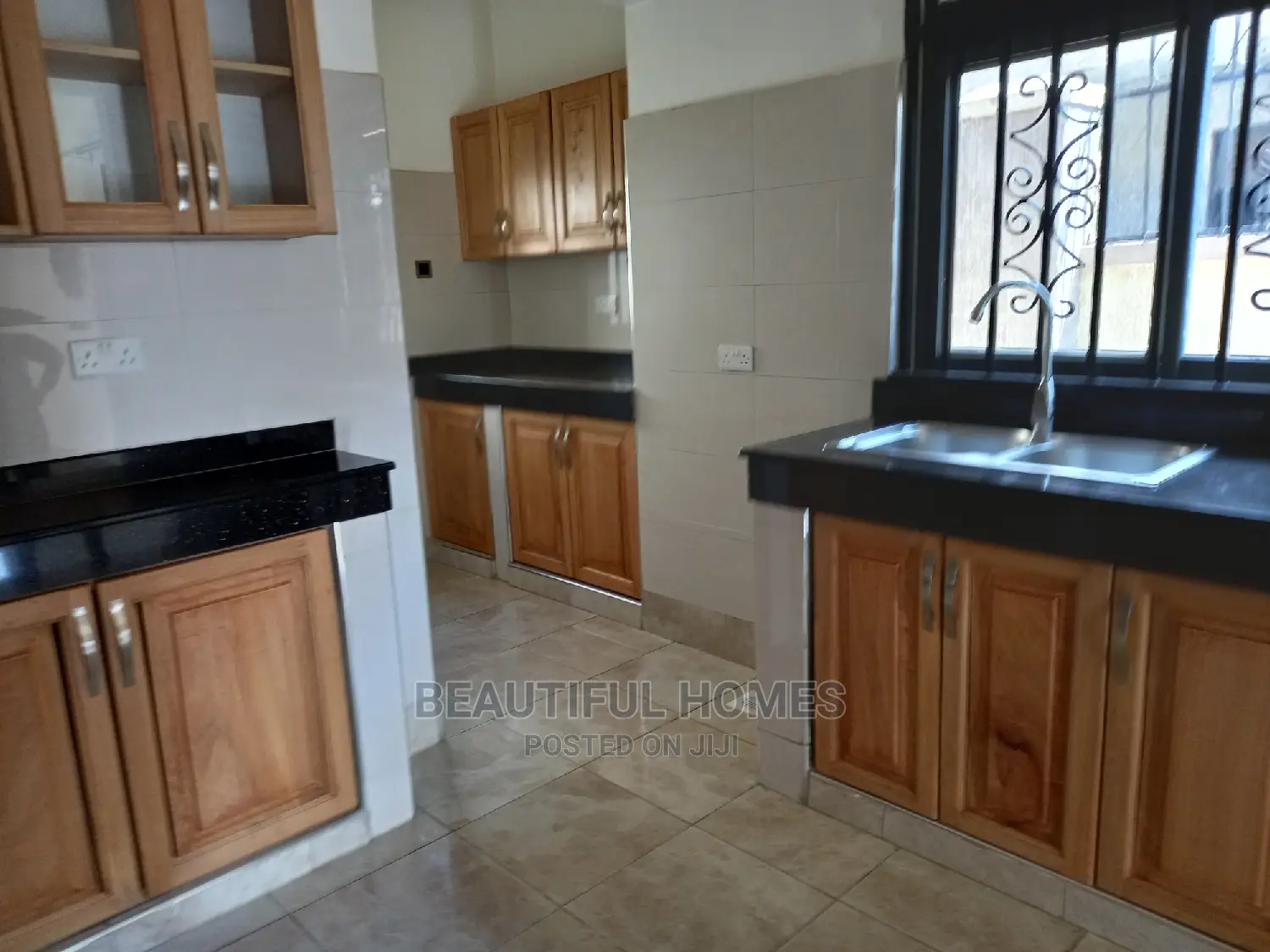 Furnished 4bdrm House in Kira for sale