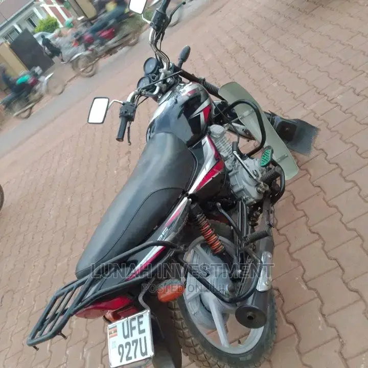 Bajaj Boxer X125 2019 Black