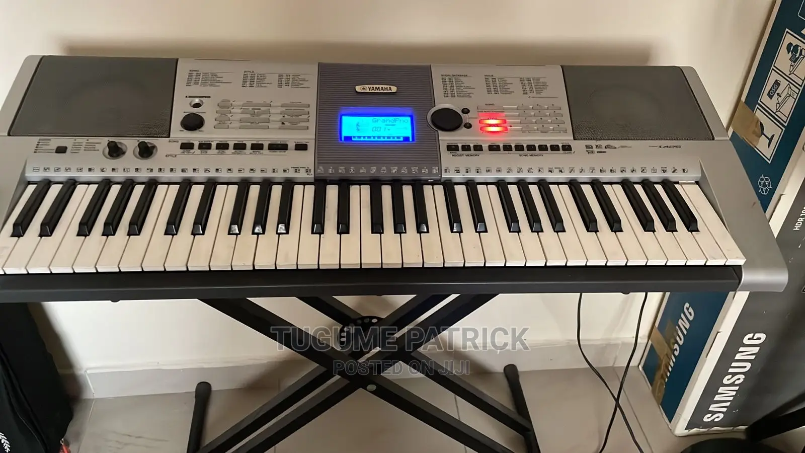 I425 Yamaha Keyboard