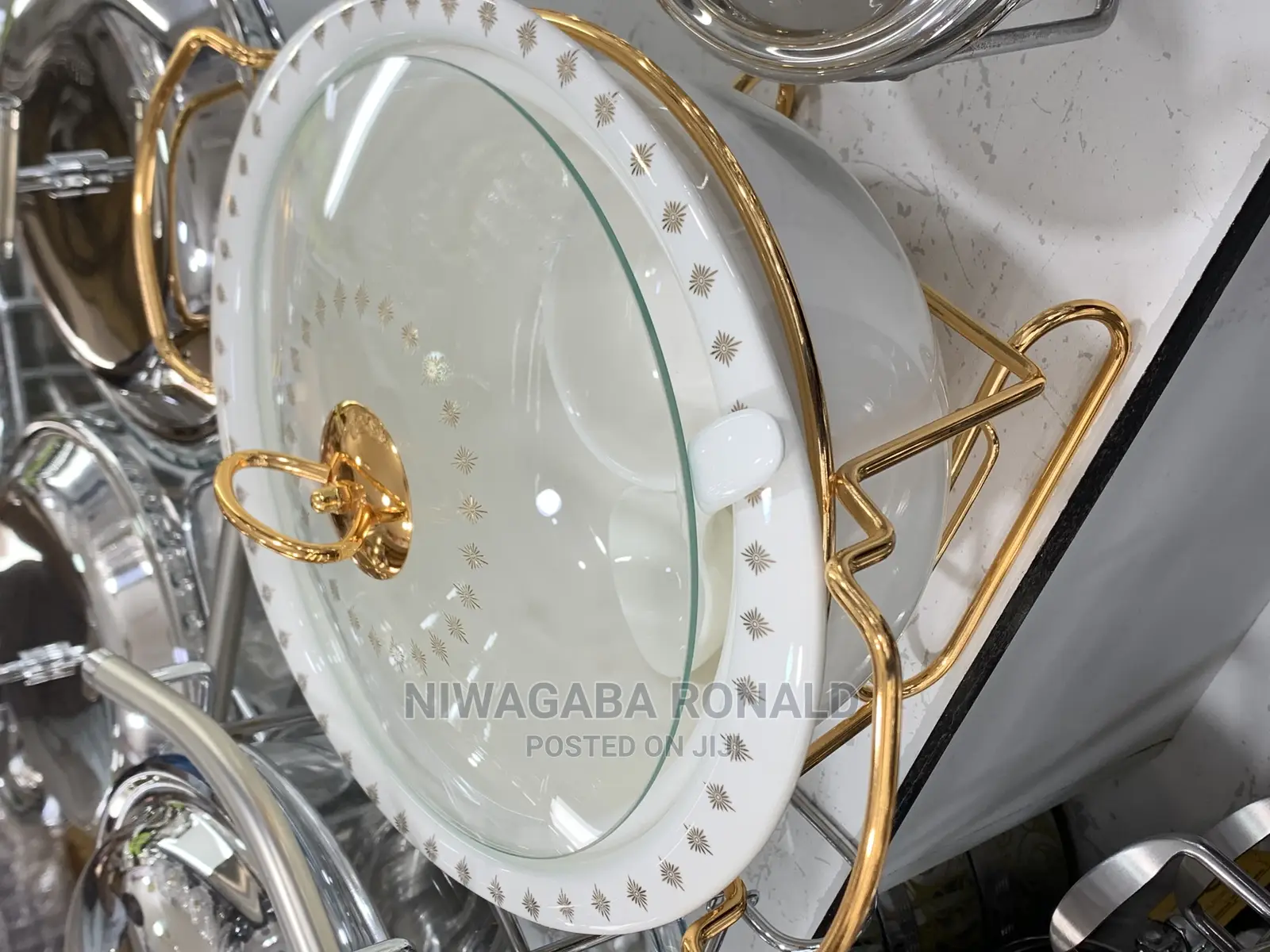 Classic Ceramic Serving Dish With Rack Spoon