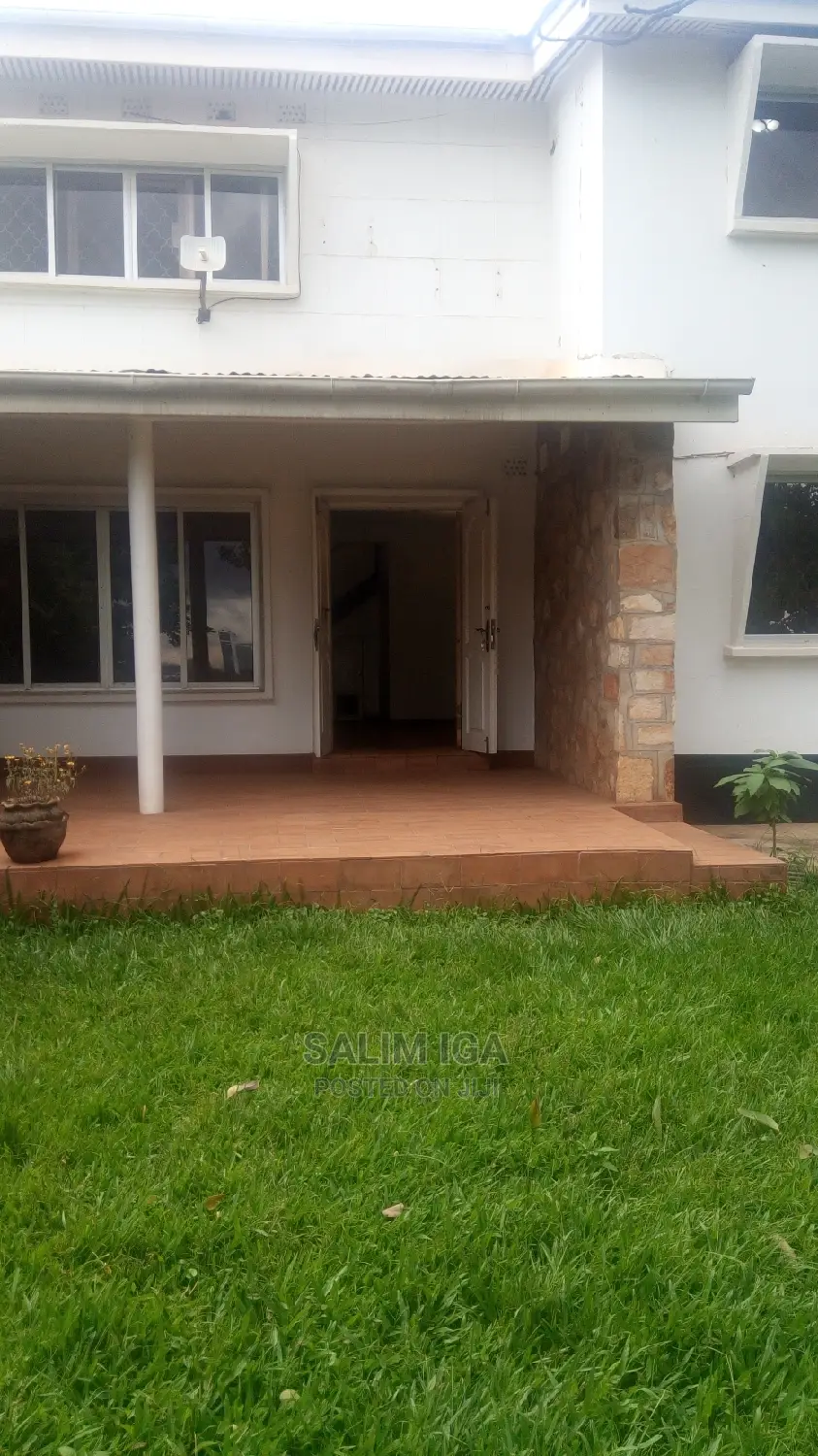 3bdrm Duplex in Kololo Property, Central Division for Rent