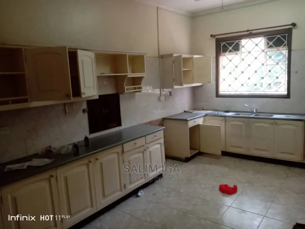 4bdrm Duplex in Kololo Property, Central Division for Rent