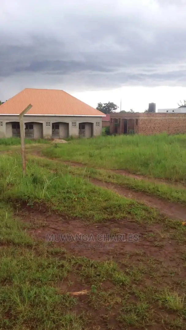 Plots in Kitende Entebbe Road for Sale