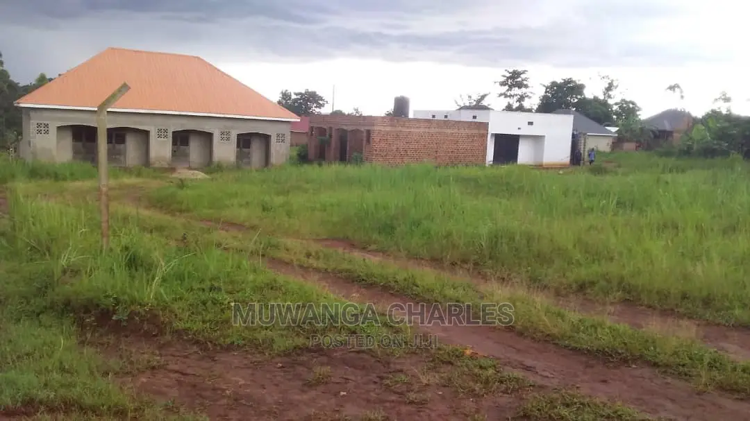Plots in Kitende Entebbe Road for Sale