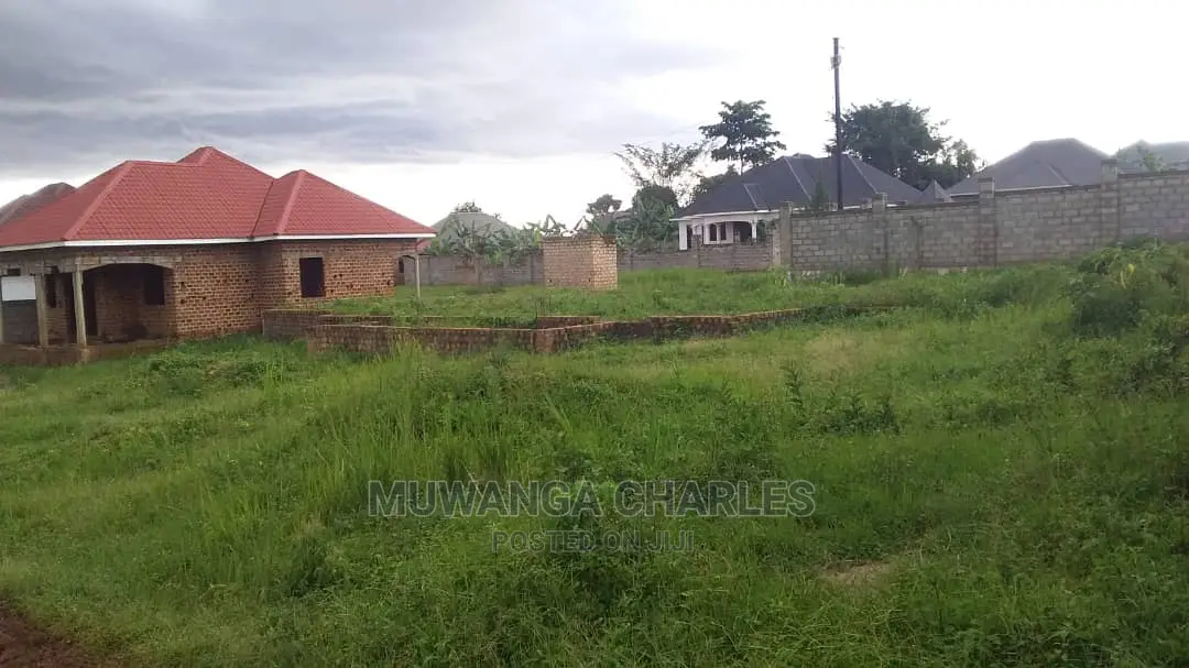 Plots in Kitende Entebbe Road for Sale
