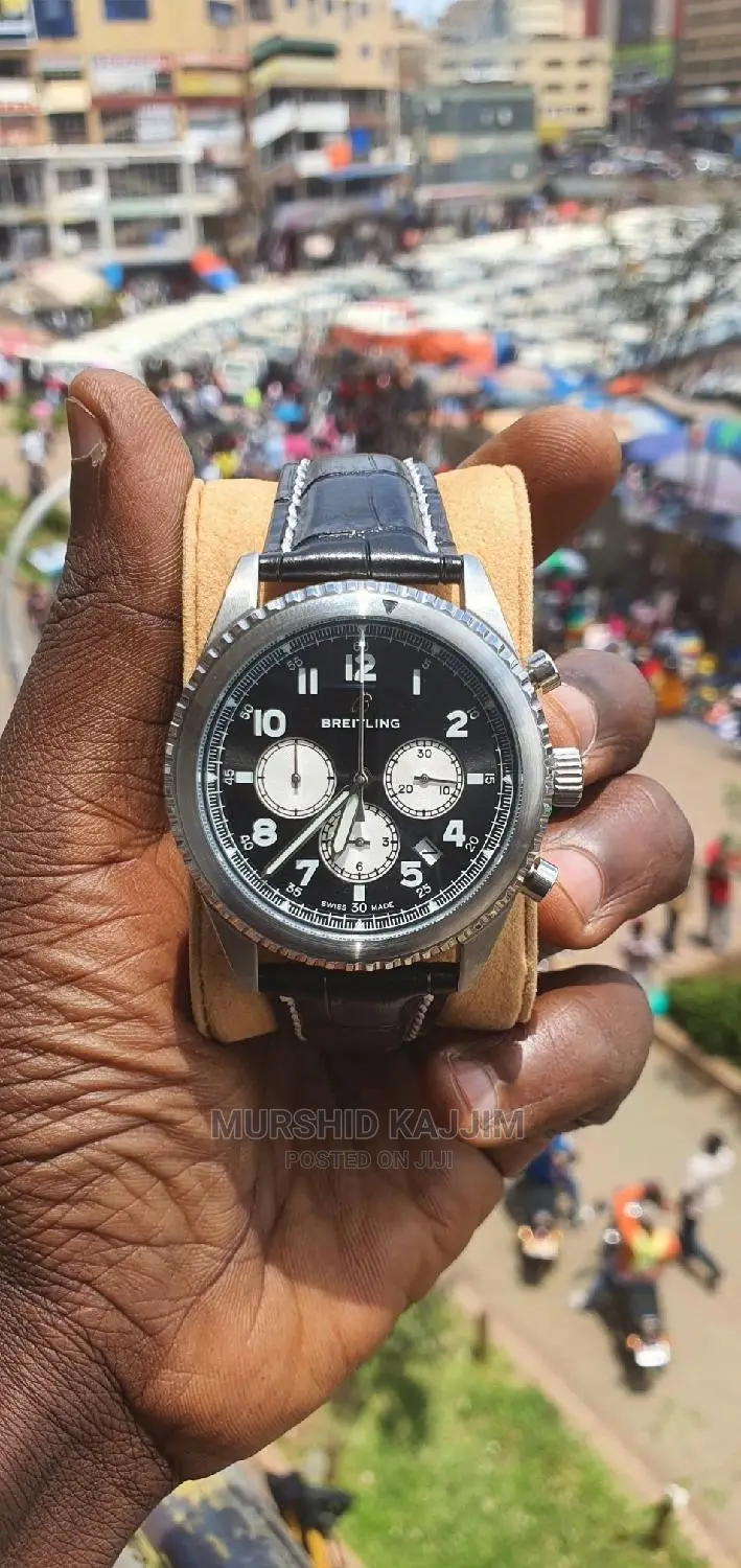 BREITLING Navitimer Certifie Chronometre Swiss Made Engine.