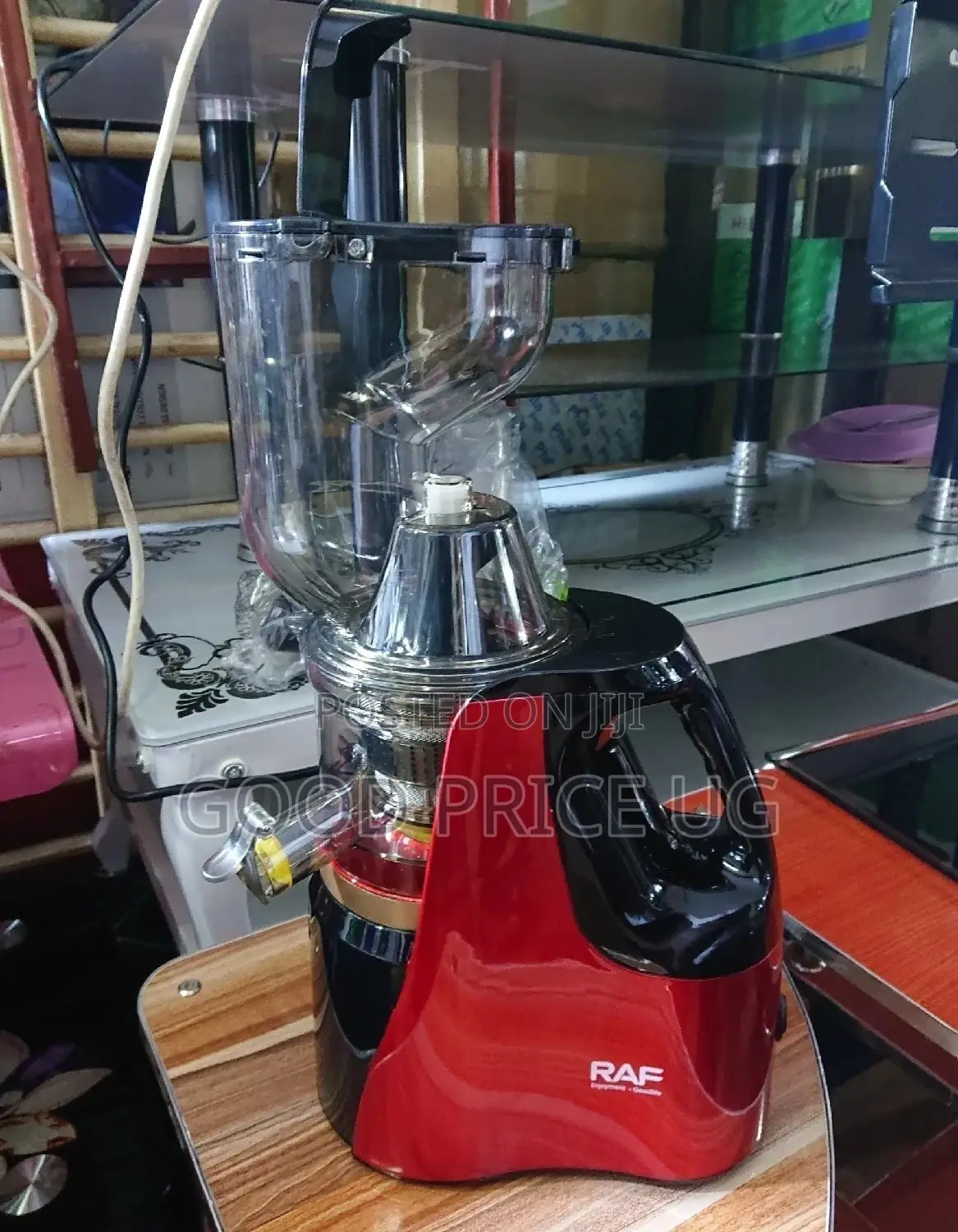 RAF Slow Juicer With 2 Years Warranty.