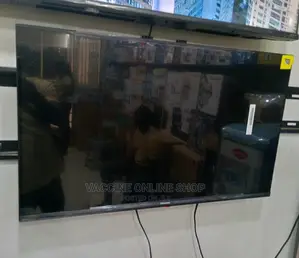 Chiq 32inch Smart Tv:1