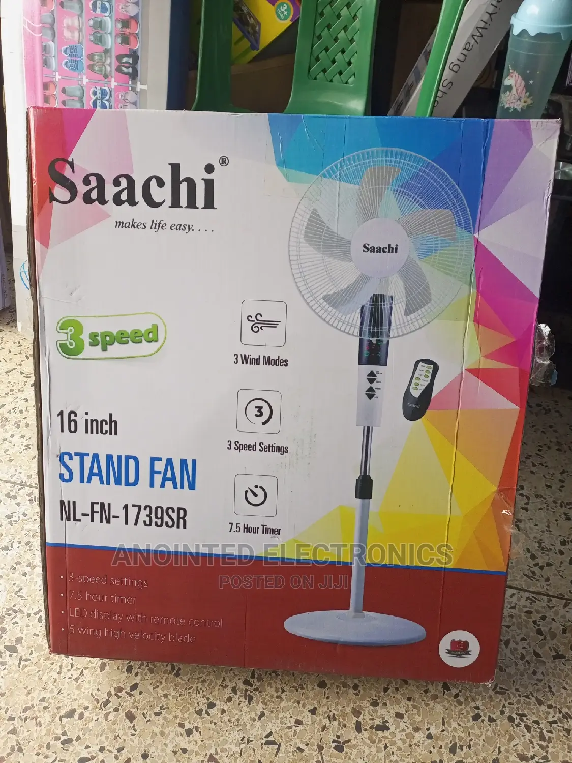 Sach Stand Fans With a Remote