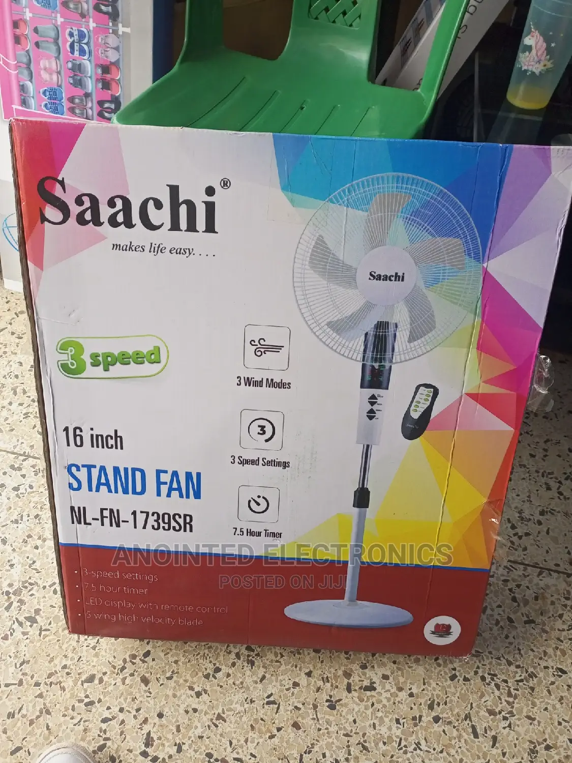 Sach Stand Fans With a Remote