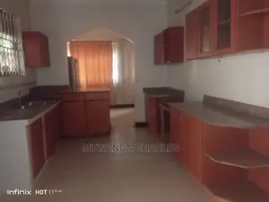 5bdrm Duplex in Fs Properties Ltd, Central Division for Sale