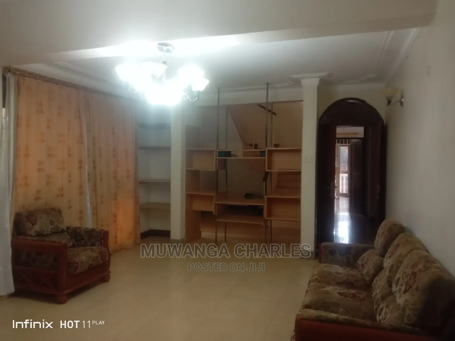 5bdrm Duplex in Fs Properties Ltd, Central Division for Sale