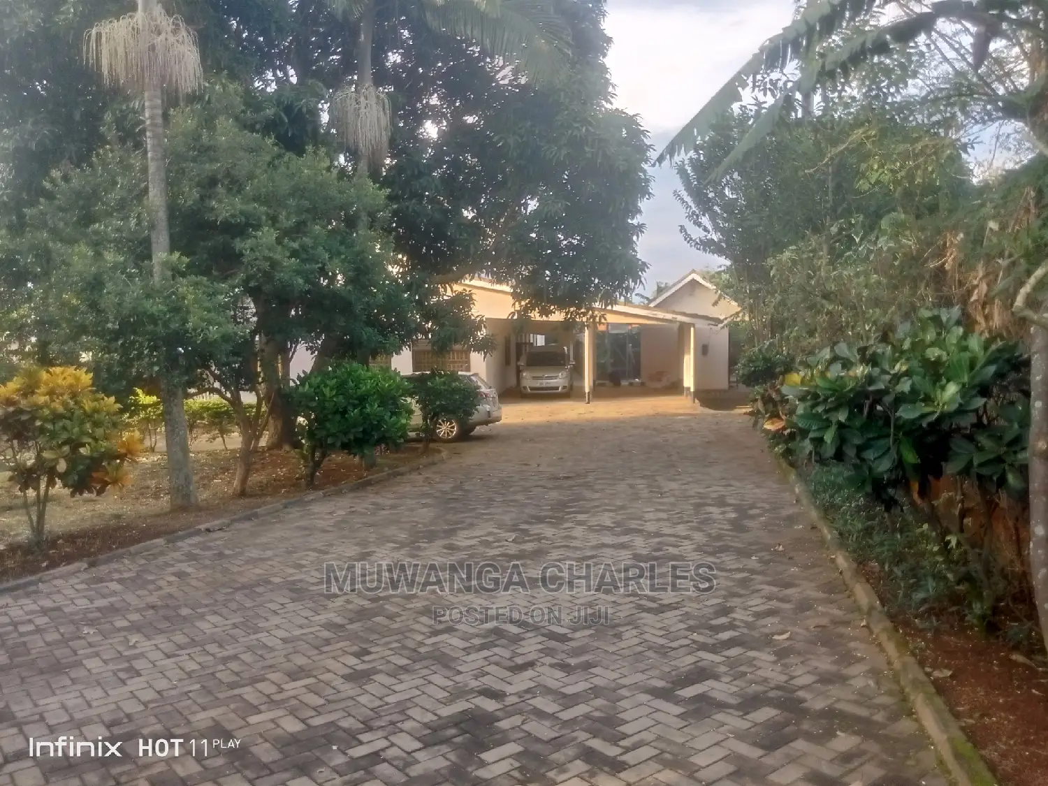 5bdrm Duplex in Fs Properties Ltd, Central Division for Sale