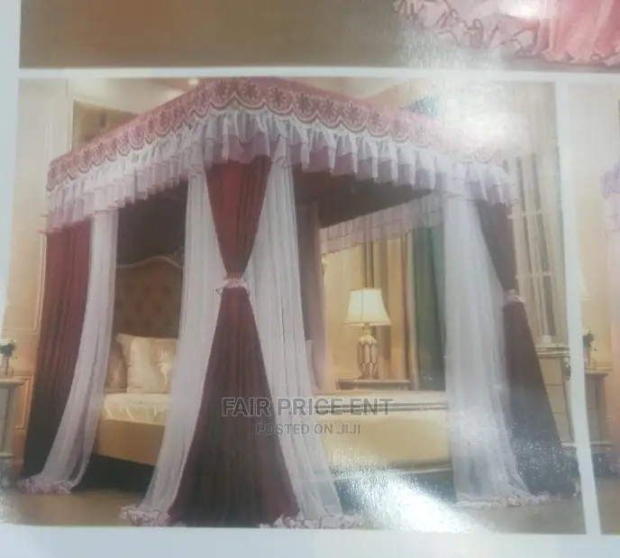 4 Stands Mosquito Net With Curtains.( Red)