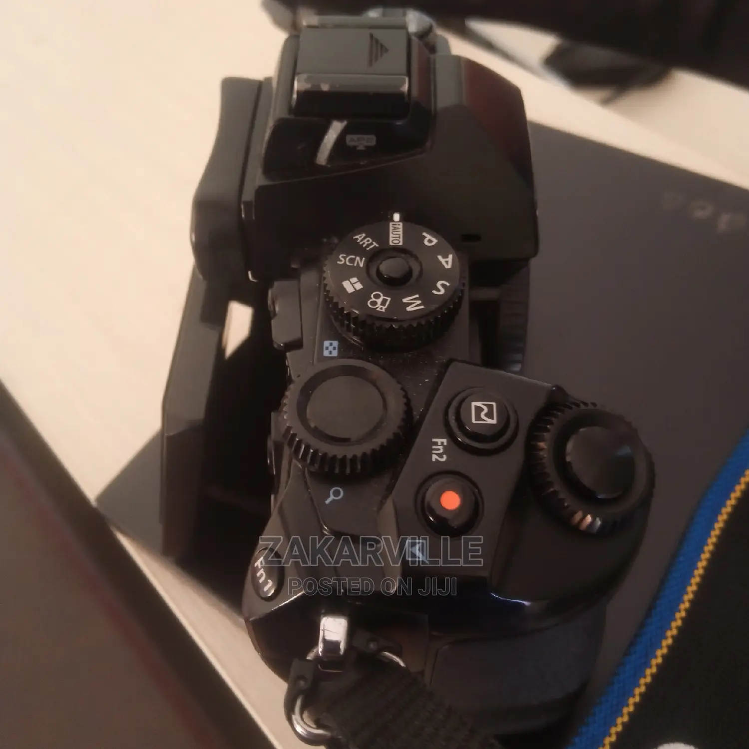Olympus OM-D E-M1 Mirrorless Digital Camera (Body Only)