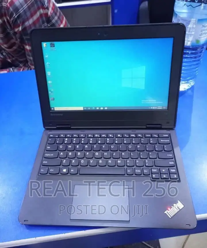 Laptop Lenovo Yoga 11e 4GB Intel Celeron HDD 500GB