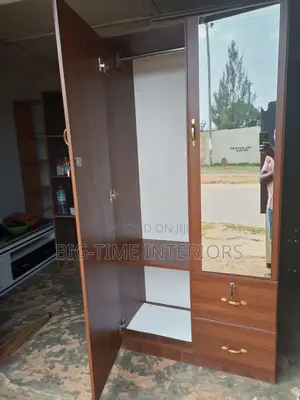 Double Door Wardrobe 3*6 Feet