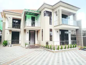 5bdrm Duplex in Fs Properties Ltd, Central Division for Sale