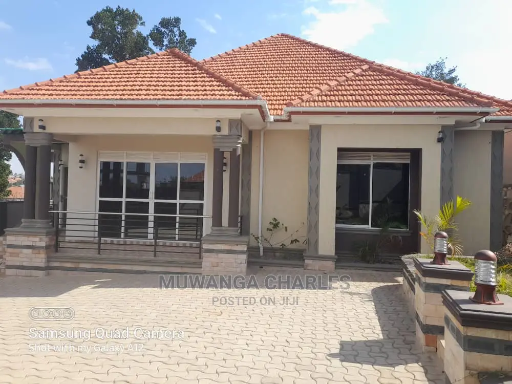 4bdrm Bungalow in Fs Properties Ltd, Central Division for Sale