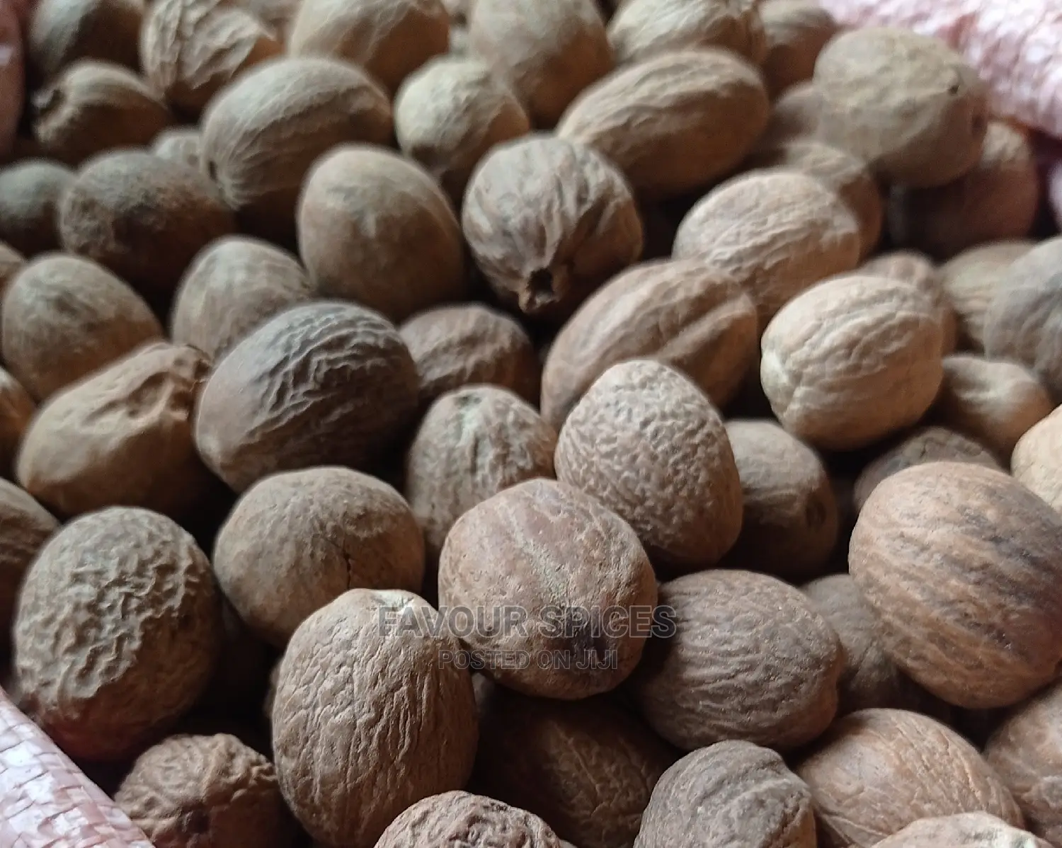 Nutmeg Seeds and Powder