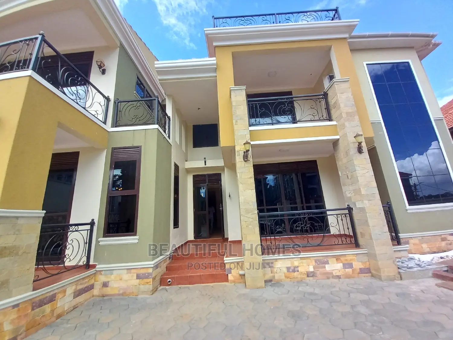 Furnished 7bdrm Mansion in Kyanja, Central Division for Sale