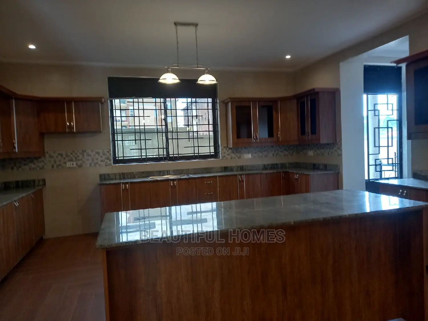 Furnished 7bdrm Mansion in Kyanja, Central Division for Sale