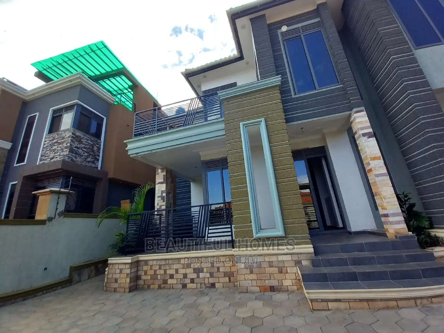 Furnished 5bdrm Duplex in Kyanja, Nakawa for sale