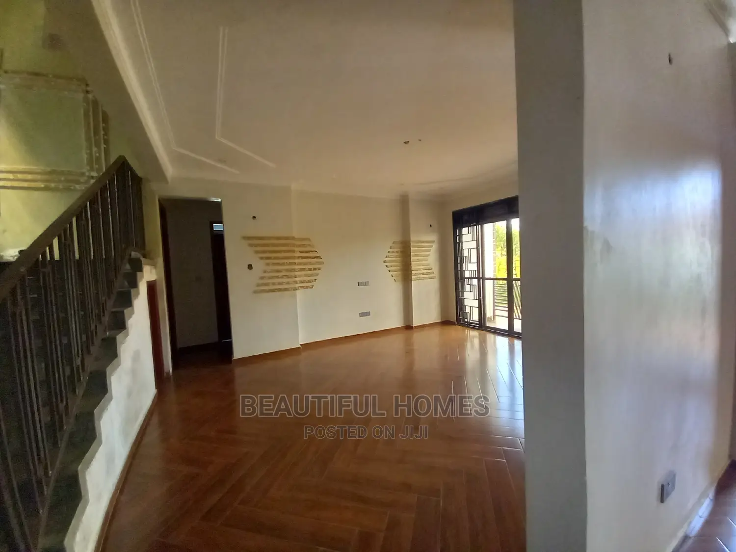 Furnished 5bdrm Duplex in Kyanja, Nakawa for sale