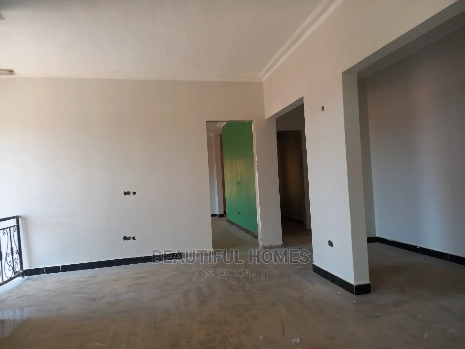 Furnished 6bdrm Mansion in Mansion, Central Division for Sale