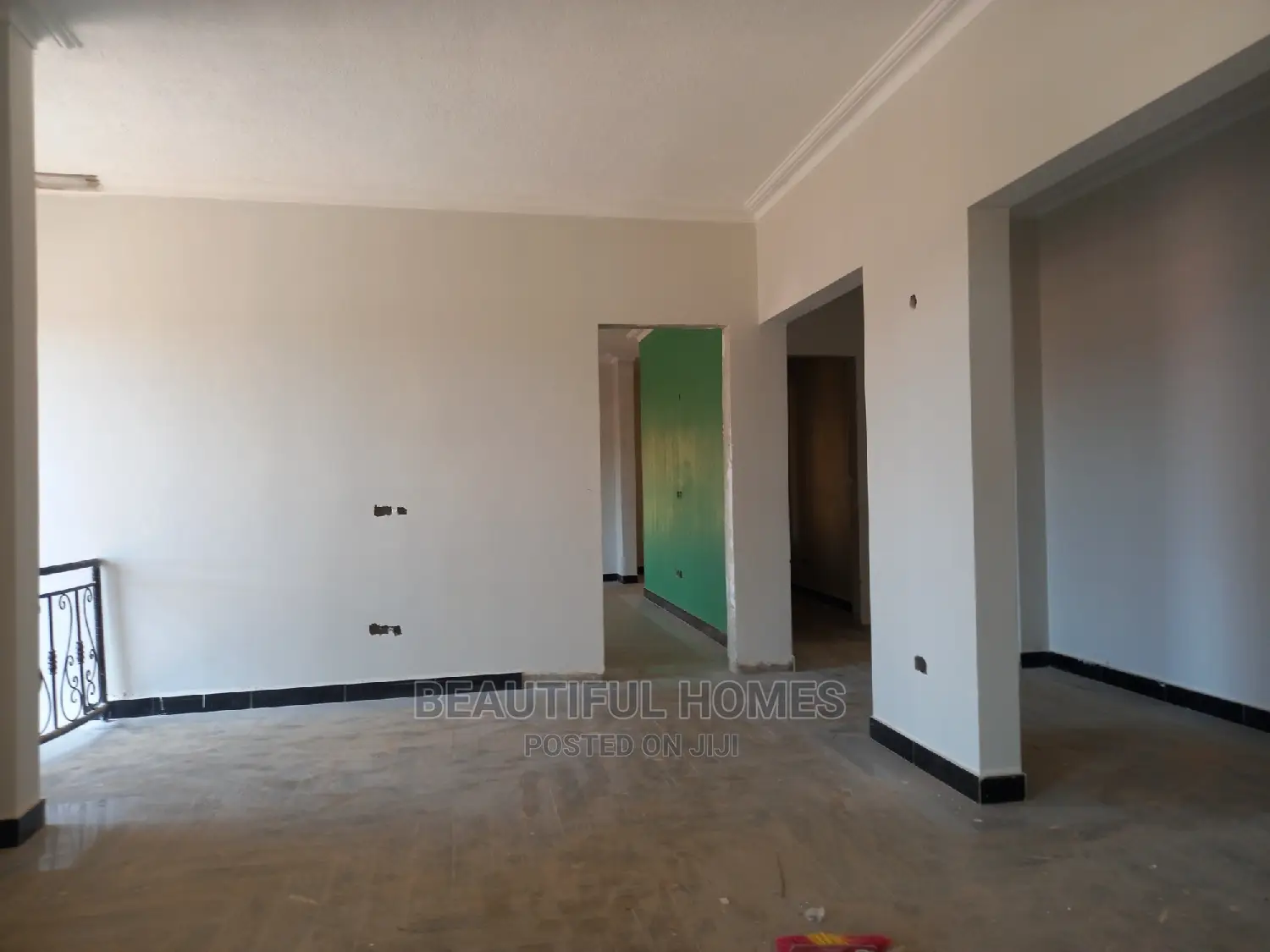 Furnished 6bdrm Mansion in Mansion, Central Division for Sale