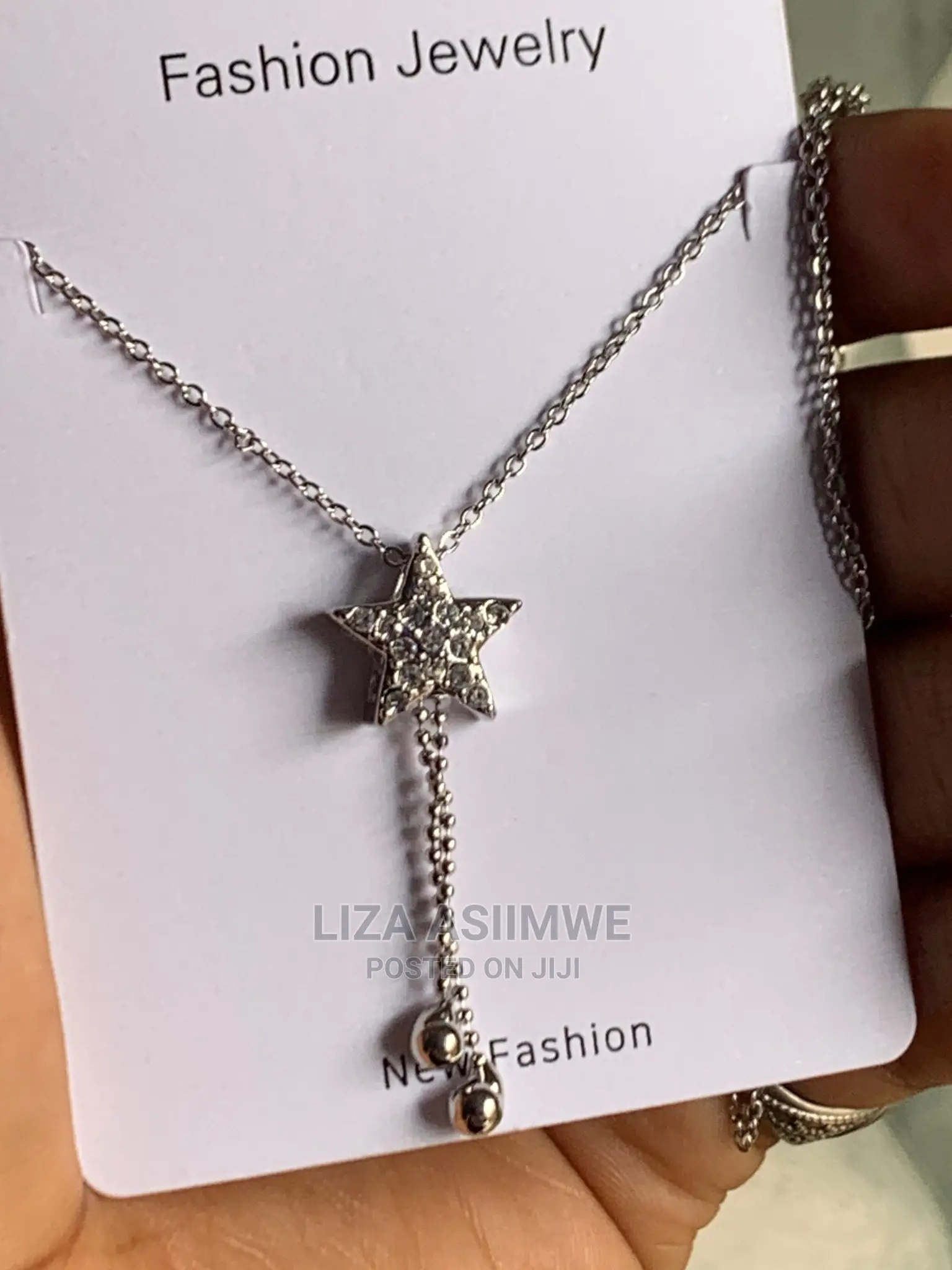 Simple Lady’S Necklaces Available