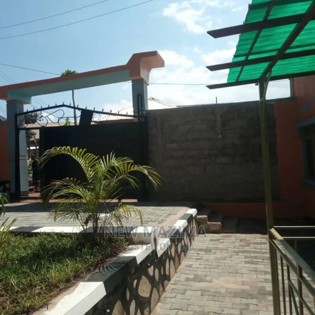 2bdrm House in Nansana, Central Division for Sale