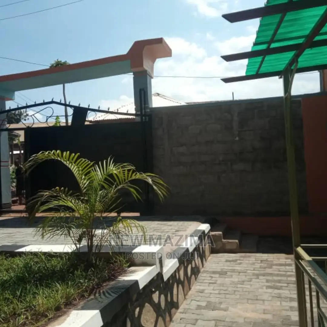 2bdrm House in Nansana, Central Division for Sale