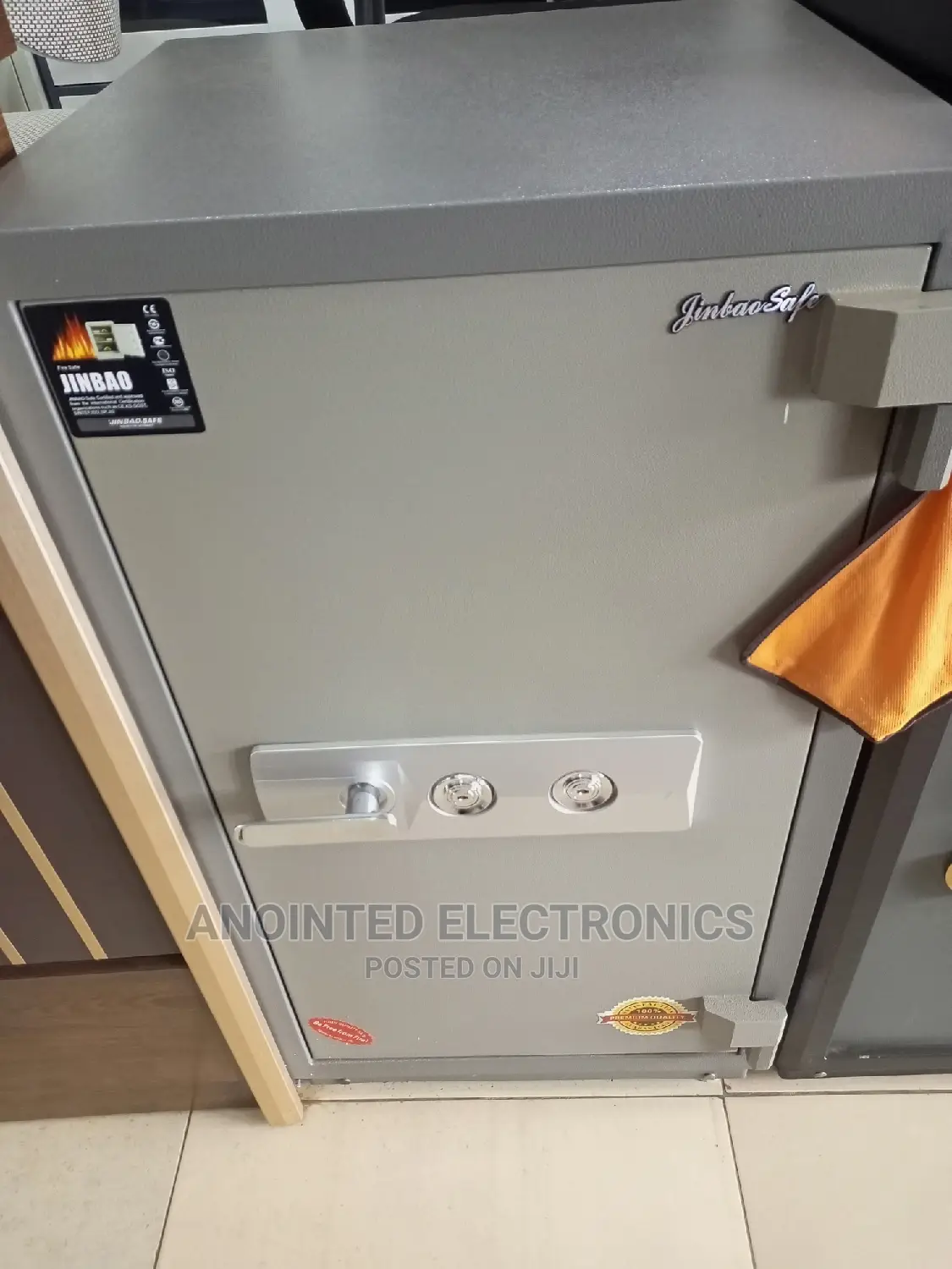 Safe Box 150kg Sliver With A Two Kesy