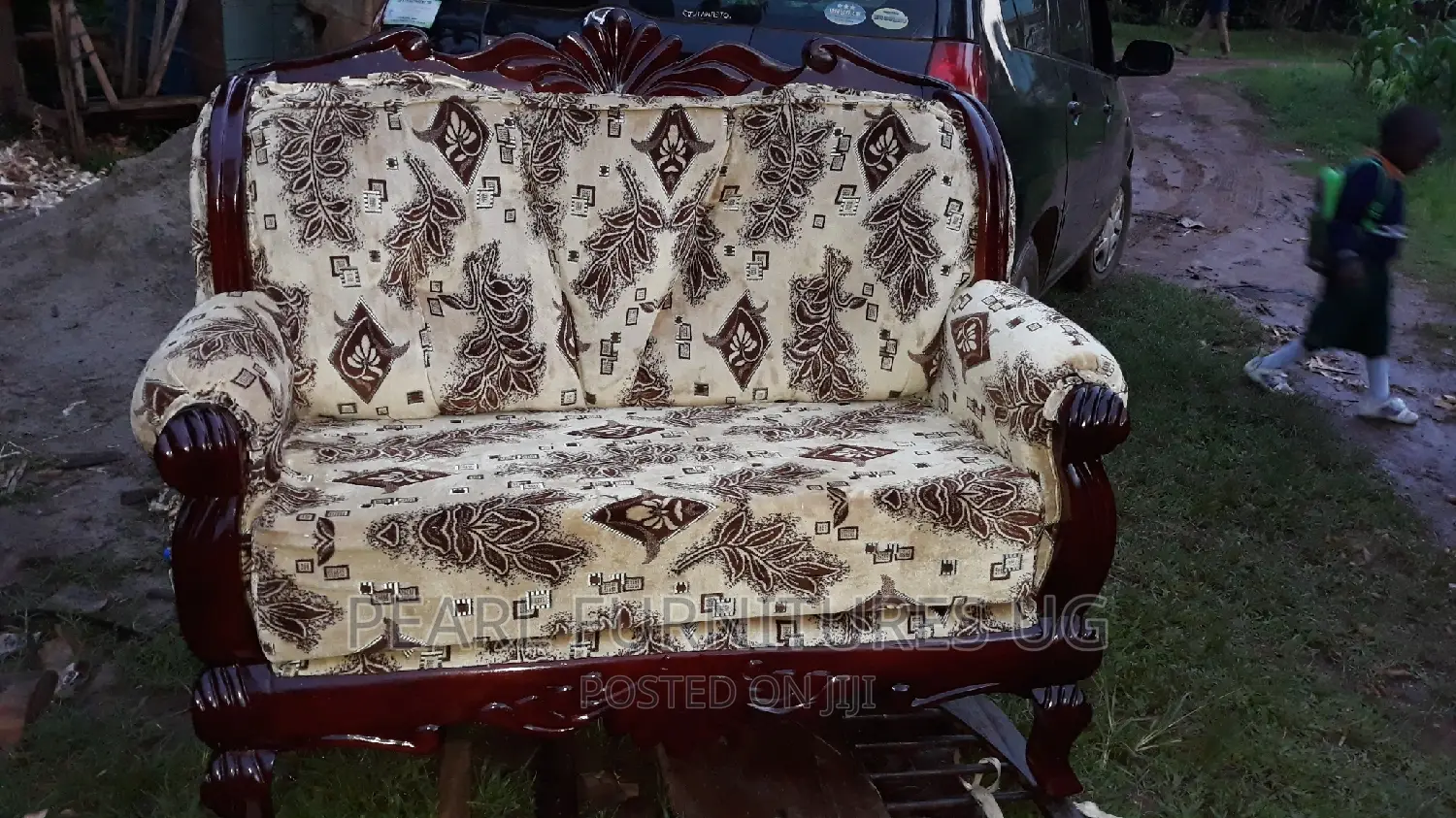 We Make and Repair Sofa Sets at Your Home