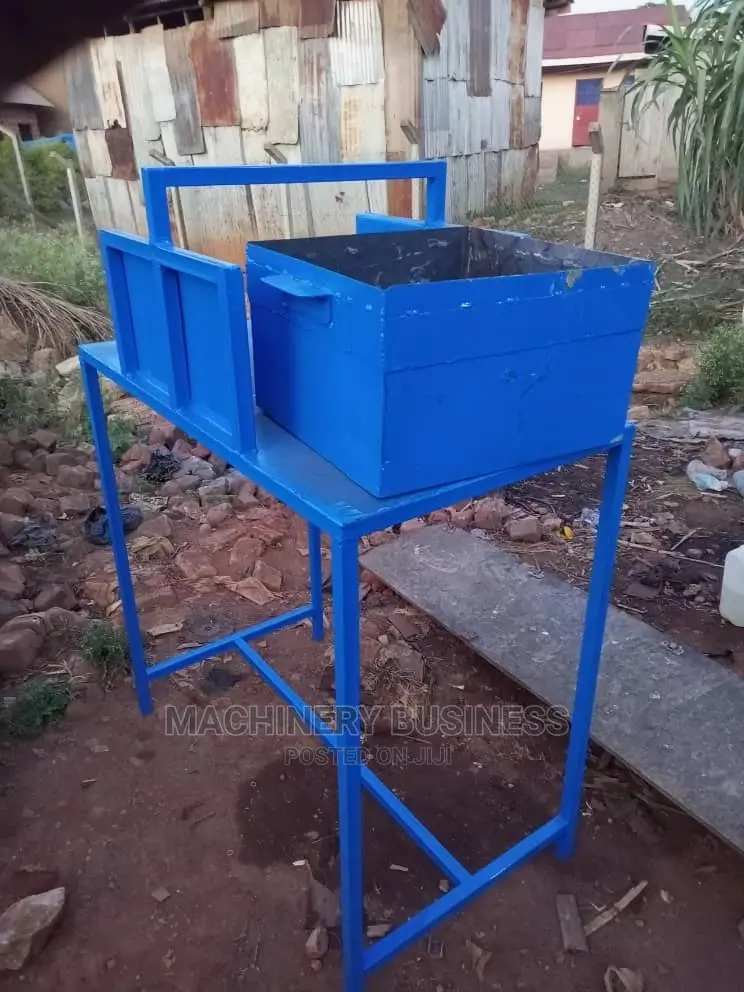 Mannul Soap Machine 1