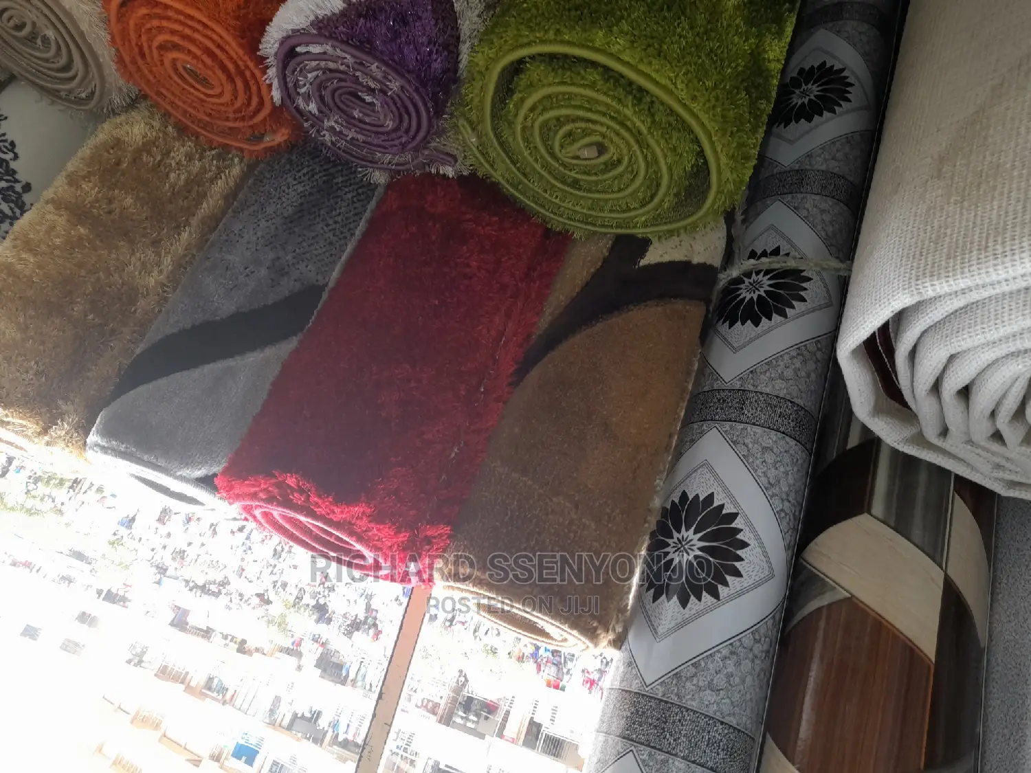 Center Carpets