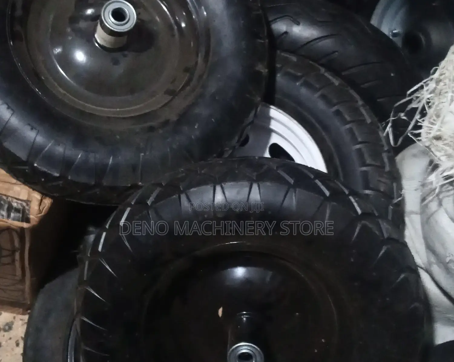 Wheelbarrow Tyres Solid and Pressure