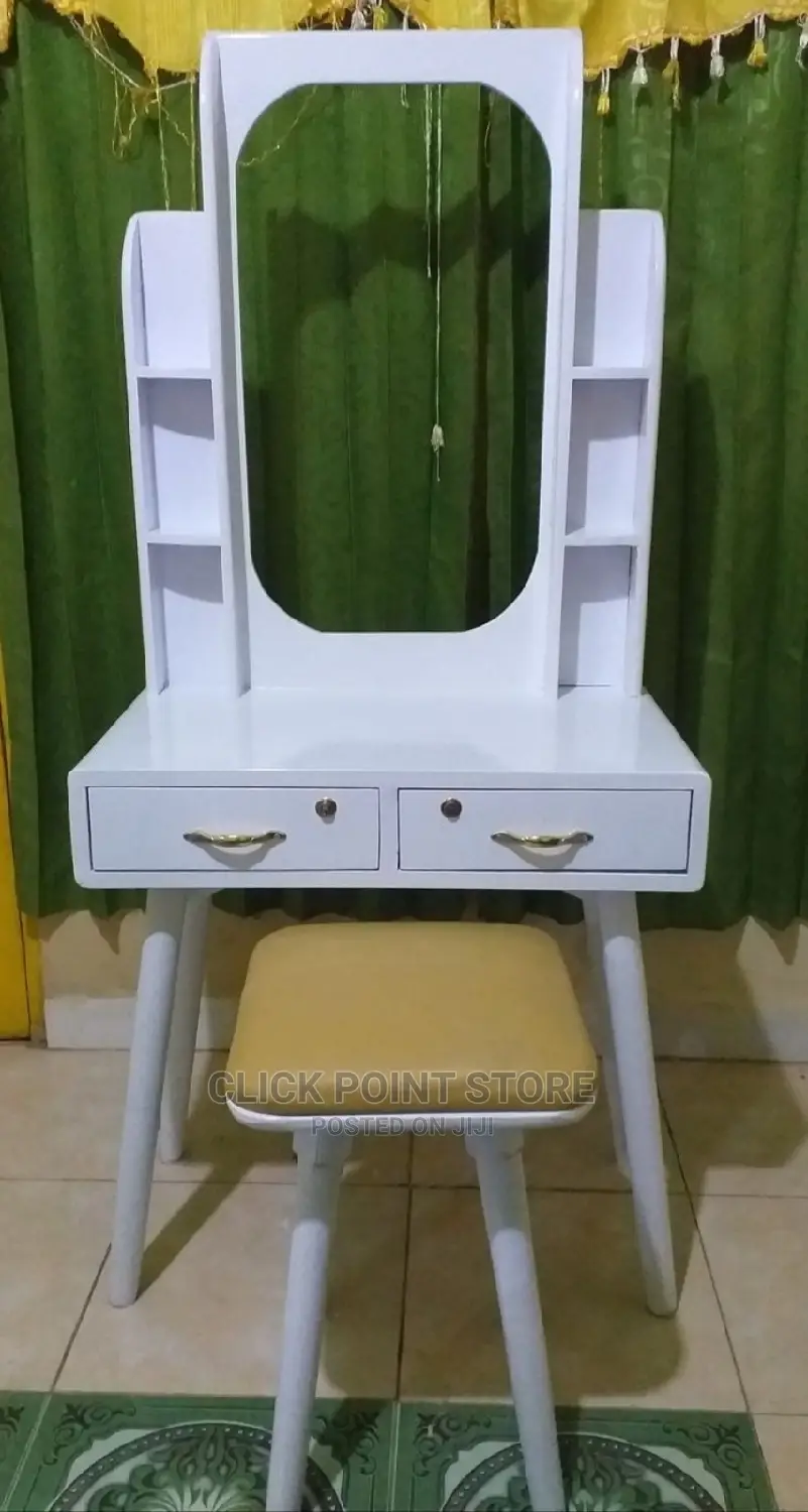 Dressing Mirror/ Dressing Mirrors / Dressers/Modern Dressers in Central