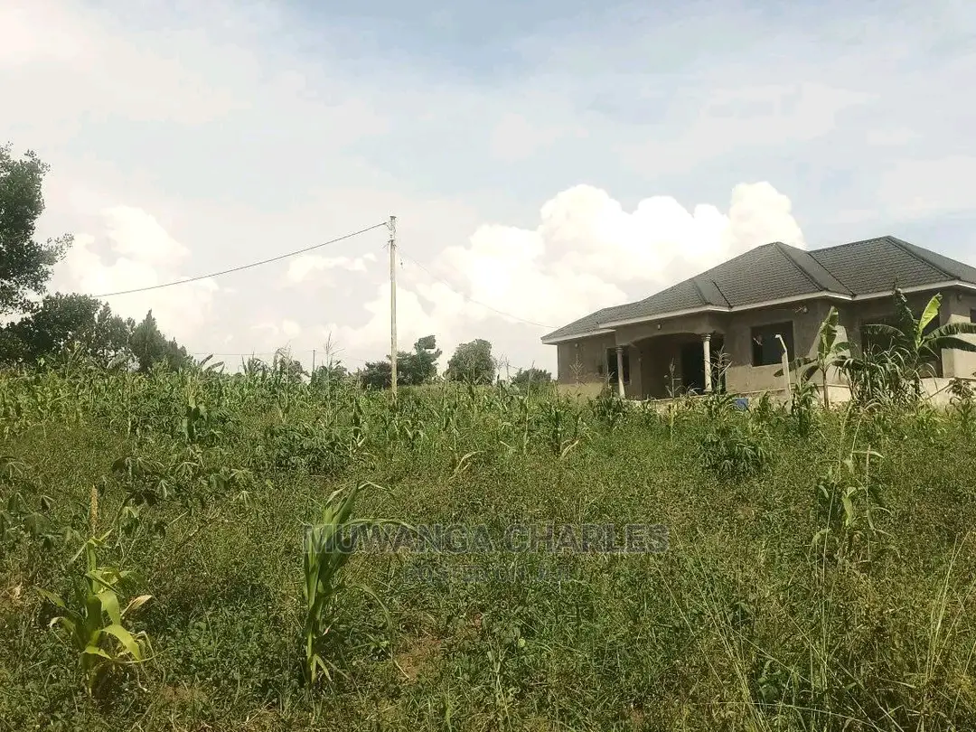 Plots in Gayaza Kimwanyi