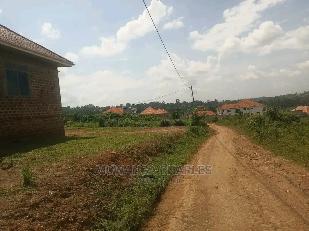 Plots in Gayaza Kimwanyi