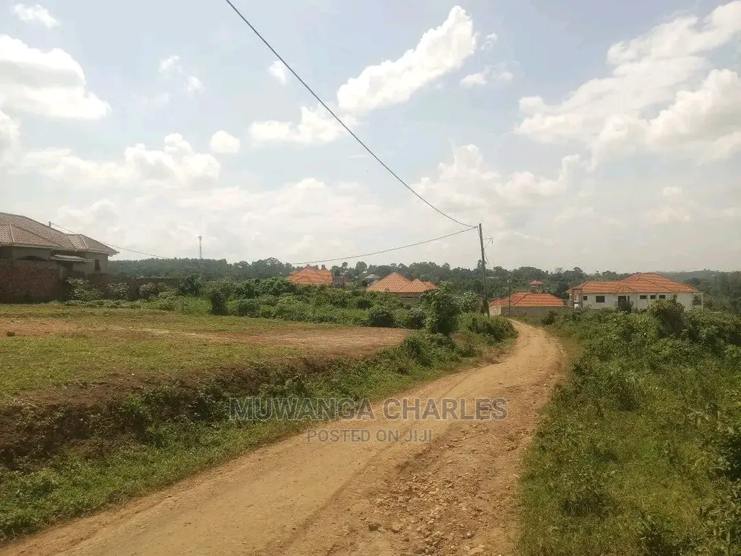 Plots in Gayaza Kimwanyi