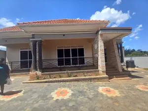 Furnished 4bdrm House in Kira for Sale