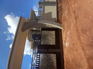 Furnished 4bdrm House in Kira for Sale