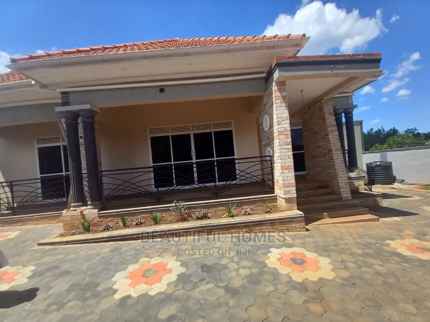 Furnished 4bdrm House in Kira for sale