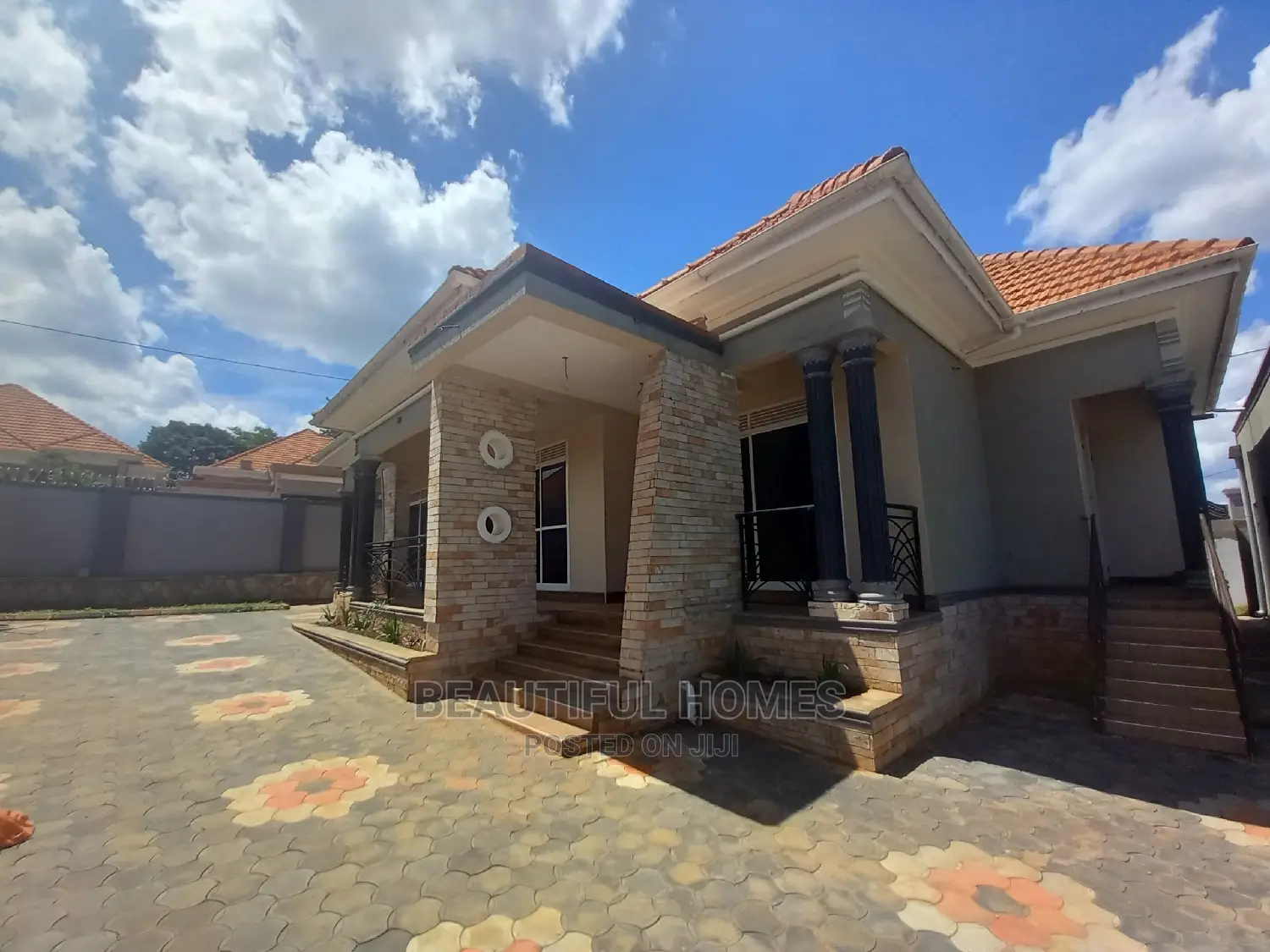 Furnished 4bdrm Bungalow in Kira for sale