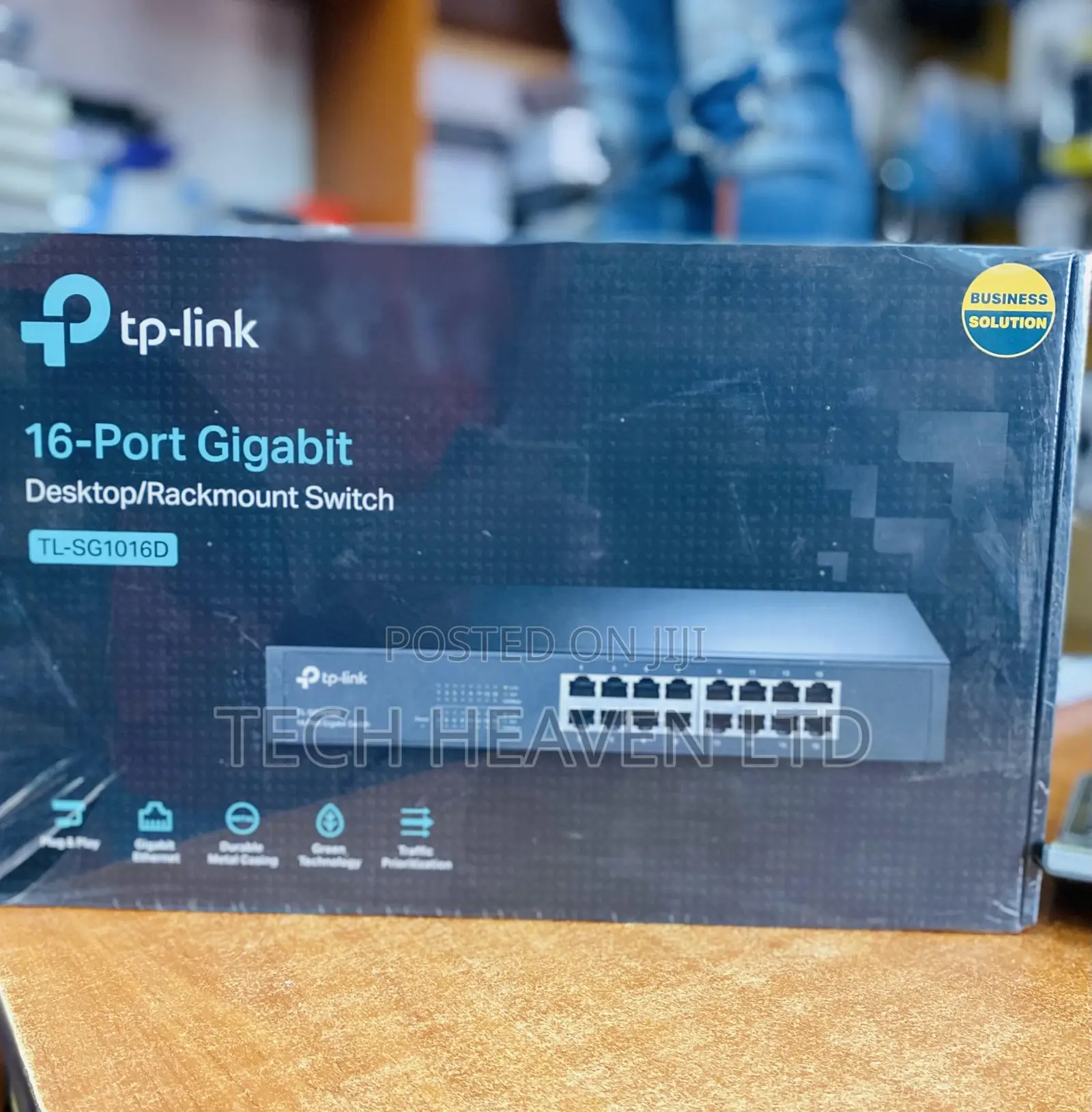 16-Port Gigabit Desktop/Rackmount Switch TPLINK
