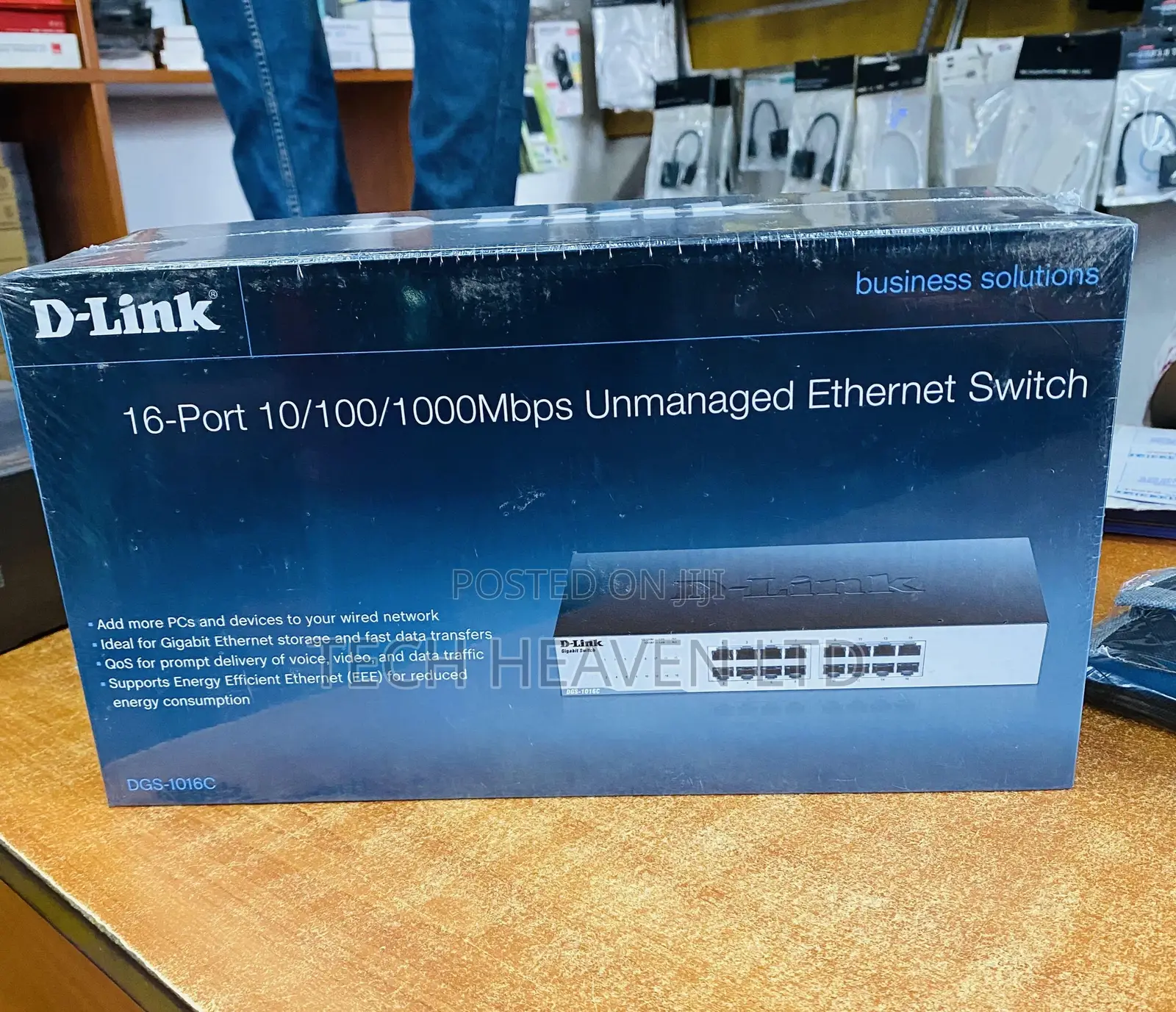 16-Port 10/100/1000mbps Unmanaged Ethernet Switch
