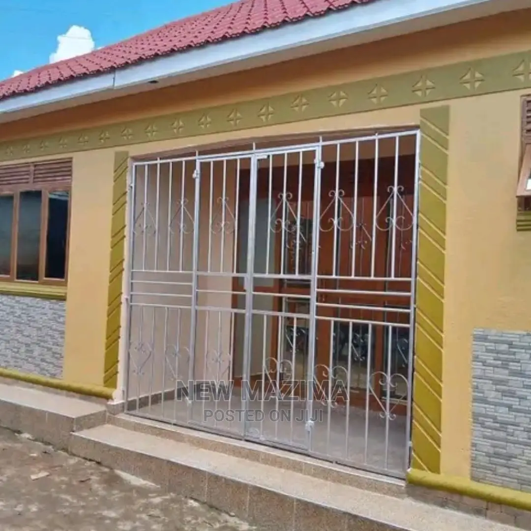2bdrm House in Nansana Katokr, Central Division for Sale