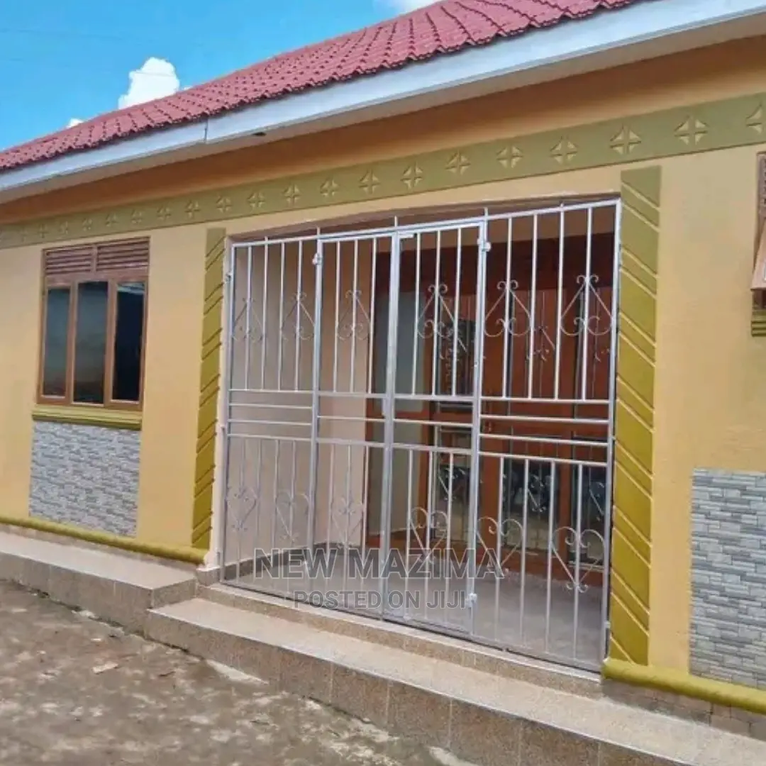 2bdrm House in Nansana Katokr, Central Division for Sale